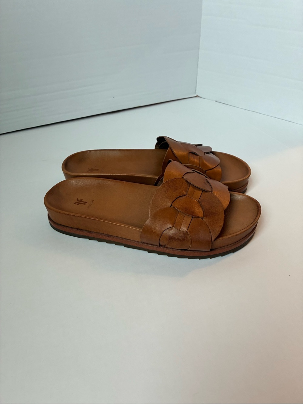 Women’s FRYE Slip On Sandals 9